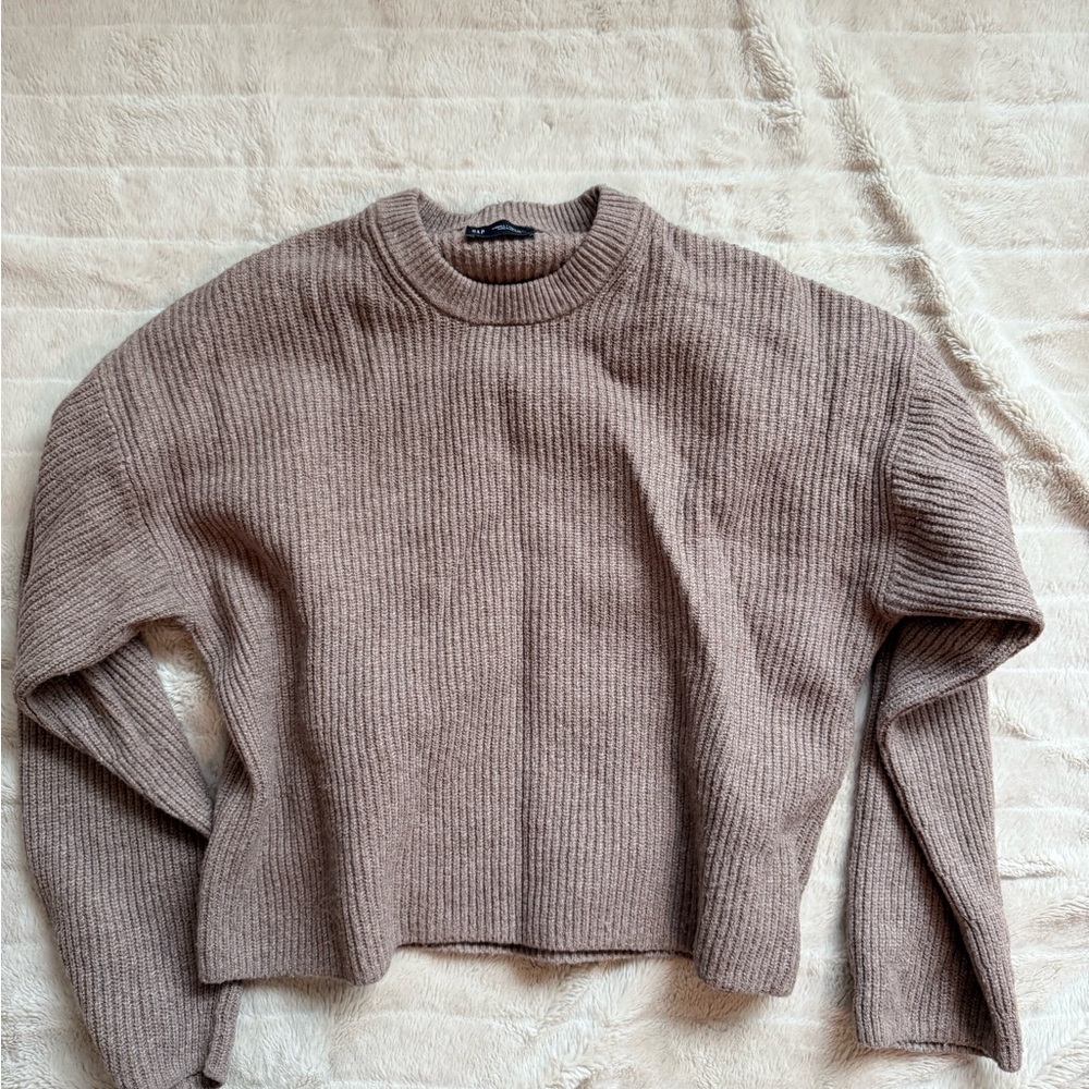 GAP Women's Ribbed Crew Neck Sweater - Light brown